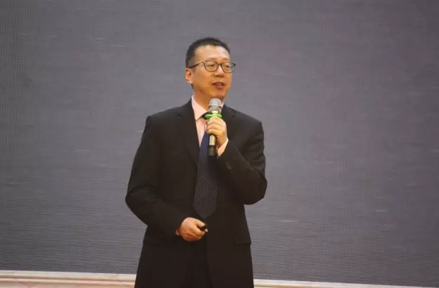 柏明顿1704期《阿米巴经营咨询方案班》济南站刘峰老师在讲课